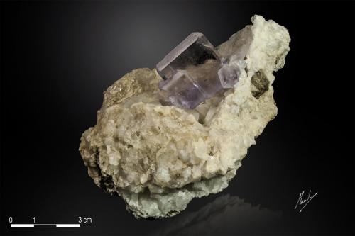 Fluorite<br />Cantera Llamas, filón Obdulia, zona Minera Caravia, Las Cabañas, Duyos, Caravia, Comarca Oriente, Principado de Asturias (Asturias), España<br />90 x 84 mm<br /> (Author: Manuel Mesa)