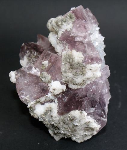 Fluorite<br />El Hammam, Ait Mimoune, Provincia Khémisset, Región Rabat-Salé-Kénitra, Marruecos<br />65mm x 55mm x 45mm<br /> (Author: Philippe Durand)