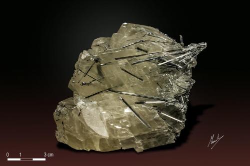 Calcite and Stibnite<br />Xikuangshan depósito de antimonio, Lengshuijiang, Prefectura  Loudi, Provincia Hunan, China<br />110 X 110 mm<br /> (Author: Manuel Mesa)