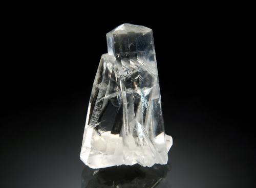 Calcite<br />Nandan, Prefectura Hechi, Región Autónoma Guangxi Zhuang, China<br />1.9 x 3.0 cm<br /> (Author: crosstimber)