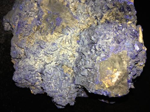 Azurite<br />Mina Czar, Mina Copper Queen, Queen Hill, Bisbee, Distrito Warren, Montes Mule, Condado Cochise, Arizona, USA<br />160 mm x 150 mm x 120 mm<br /> (Author: Robert Seitz)