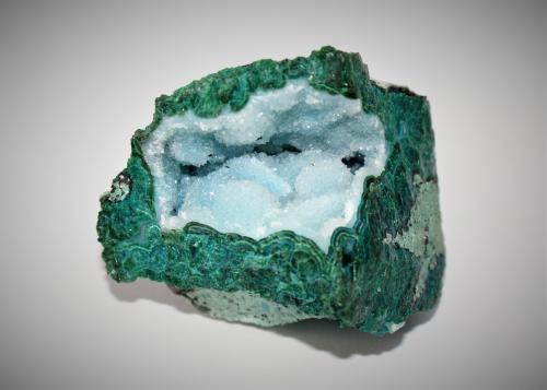 Quartz on Chrysocolla<br />Arizona, USA<br />55mm x 50mm x 50mm<br /> (Author: Philippe Durand)