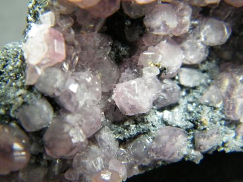 Smithsonite and Cerussite<br />Mina Tsumeb, Tsumeb, Región Otjikoto, Namibia<br />95mm x 40mm x 35mm<br /> (Author: Heimo Hellwig)