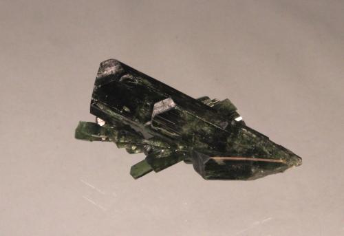 Diopside<br />Zona campo base Laila, Distrito Ghanche, Gilgit-Baltistan (Áreas del Norte), Paquistán<br />56mm x 32mm x 26mm<br /> (Author: Don Lum)