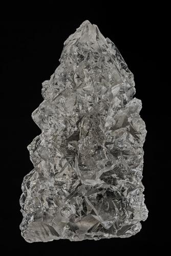 Quartz<br />Minas Gerais, Brasil<br />8.0 x 14.1 cm<br /> (Author: am mizunaka)