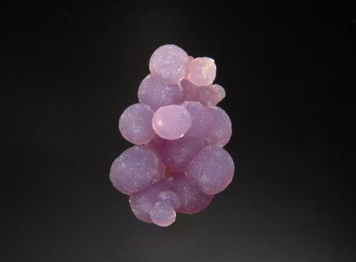 Chalcedony<br />Zona Mamuju, Provincia Sulawesi Barat, Indonesia<br />1.7 x 2.1 cm<br /> (Author: crosstimber)