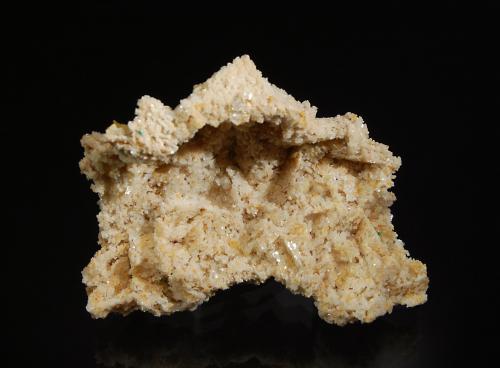 Dolomite<br />Mina Tsumeb, Tsumeb, Región Otjikoto, Namibia<br />6.1 x 7.7 cm<br /> (Author: crosstimber)