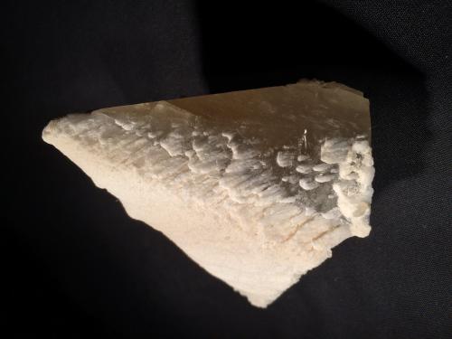 Calcite<br />Mina Mid-Continent, Picher Field, Treece, Distrito Tri-State, Condado Cherokee, Kansas, USA<br />115 mm x 93 mm x 53 mm<br /> (Author: Robert Seitz)