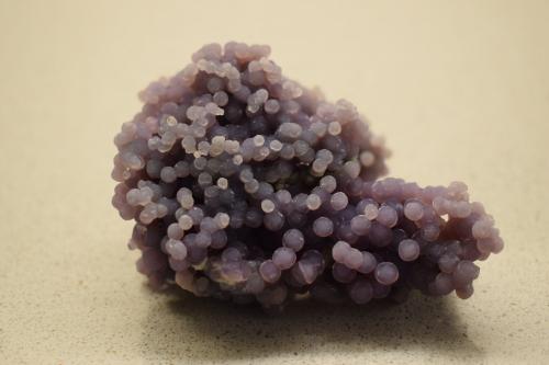 Cuarzo (variedad calcedonia)<br />Zona Mamuju, Provincia Sulawesi Barat, Indonesia<br />6,5 x 4,5 x 3 cm<br /> (Autor: Antonio Alcaide)