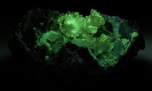 Quartz, Quartz (variety chalcedony), Opal-AN<br />Mina Candelaria, Moctezuma, Municipio Moctezuma, Sonora, México<br />8.9 x 6.4 cm<br /> (Author: am mizunaka)