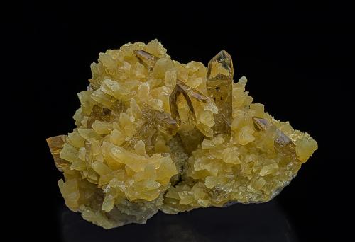 Barite, Calcite<br />Elk Creek, Dalzell, Condado Meade, South Dakota, USA<br />7.9 x 5.9 cm<br /> (Author: am mizunaka)