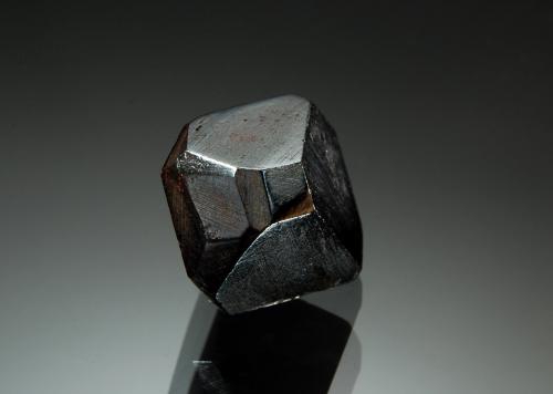 Hematite<br />Congonhas (Congonhas do Campo), Minas Gerais, Brasil<br />1.5 x 1.8 cm<br /> (Author: crosstimber)