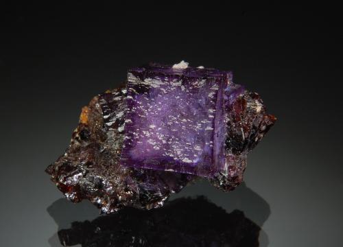 Fluorite<br />Mina Elmwood, Carthage, Distrito Central Tennessee Ba-F-Pb-Zn, Condado Smith, Tennessee, USA<br />2.0 x 3.0 cm<br /> (Author: crosstimber)