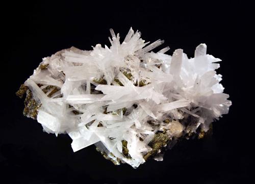 Celestine<br />Cantera White Rock, Clay Center, Condado Ottawa, Ohio, USA<br />6.3 x 10.5 cm<br /> (Author: crosstimber)