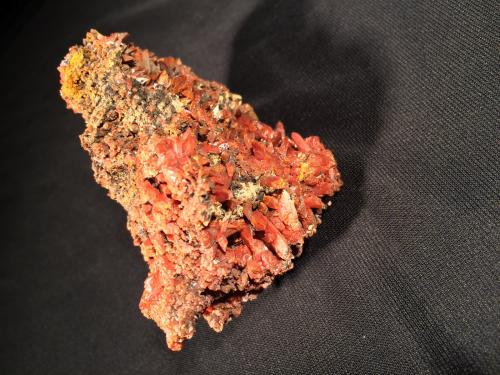 Crocoite<br />Mina Adelaide, Campo minero Dundas, Distrito Zeehan, Consejo Costa Oeste, Tasmania, Australia<br />80 mm x 58 mm x 53 mm<br /> (Author: Robert Seitz)