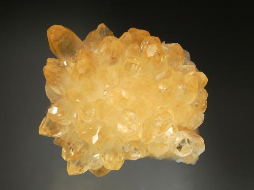 Calcite<br />Mina Minerva I, Grupo Ozark-Mahoning, Sub-Distrito Cave-in-Rock, Condado Hardin, Illinois, USA<br />6.2 x 6.4 cm<br /> (Author: crosstimber)