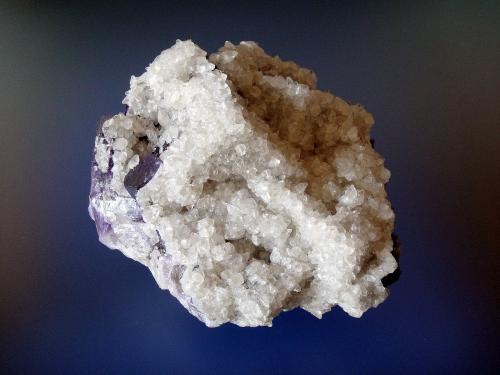 Fluorita y Calcita<br />Mina Denton, nivel Rosiclare, Grupo Goose Creek Mine, Sub-Distrito Harris Creek, Condado Hardin, Illinois, USA<br />11 x 11 cm.<br /> (Autor: Antonio P. López)