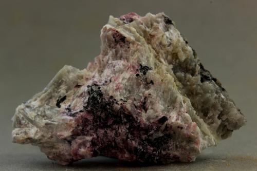 Miserita<br />Mina Union Carbide, Pozo North Wilson, Wilson Springs (Potash Sulfur Springs), Condado Garland, Arkansas, USA<br />33x24x16 mm<br /> (Autor: Juan Espino)