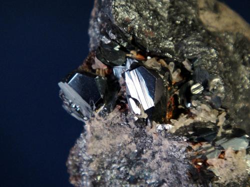 Hematites<br />Rio Marina, Isla de Elba, Provincia Livorno, Toscana, Italia<br />Cristales de 1 cm.<br /> (Autor: Antonio P. López)