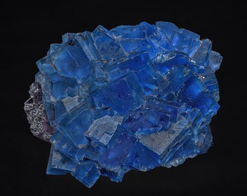 Fluorite<br />Puy-Saint-Gulmier, Saint-Ours, Riom, Departamento Puy-de-Dôme, Auvergne-Rhône-Alpes, Francia<br />11.5 x 8.8 cm<br /> (Author: am mizunaka)