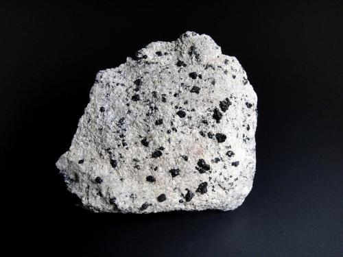 Hibonita<br />Andranondambo, Maromby, Distrito Amboasary, Región Anosy (Región Fort Dauphin), Provincia Toliara (Tuléar), Madagascar<br />7 x 6 cm.<br /> (Autor: Antonio P. López)