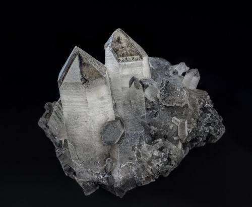 Quartz<br />Minas Gerais, Brasil<br />6.3 x 5.6 cm<br /> (Author: am mizunaka)