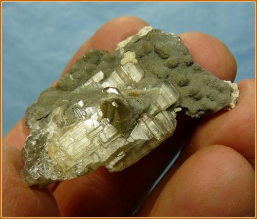 Cerussite<br />Mina Tsumeb, Tsumeb, Región Otjikoto, Namibia<br />46 x 26 x 10 mm<br /> (Author: Pierre Joubert)