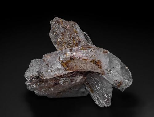 Quartz<br />Minas Gerais, Brasil<br />10.4 x 10.5 cm<br /> (Author: am mizunaka)