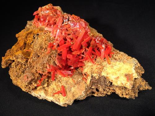 Crocoite<br />Mina Adelaide, Campo minero Dundas, Distrito Zeehan, Consejo Costa Oeste, Tasmania, Australia<br />153 mm x 110 mm x 85 mm<br /> (Author: Robert Seitz)