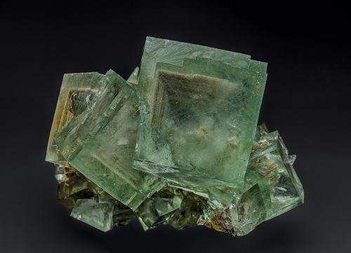 Fluorite<br />Mina Xianghualing, Xianghualing, Linwu, Prefectura Chenzhou, Provincia Hunan, China<br />8.3 x 6.0 cm<br /> (Author: am mizunaka)