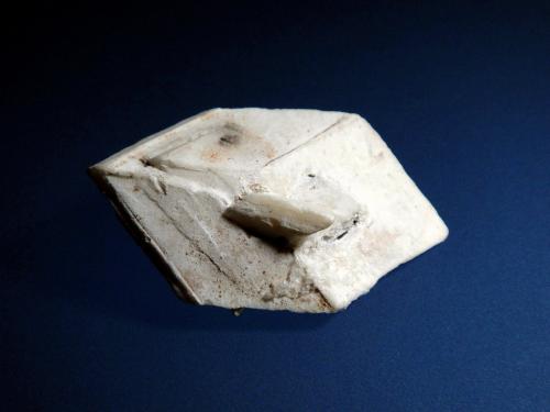 Calcita pseudo Glauberita<br />Mina Camp Verde Salt, Camp Verde, Distrito Camp Verde, Condado Yavapai, Arizona, USA<br />4 x 2,5 cm.<br /> (Autor: Antonio P. López)