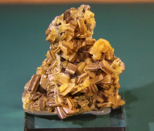 Wulfenite<br />Mina Ojuela, Mapimí, Municipio Mapimí, Durango, México<br />52mm x 67mm 29mm<br /> (Author: franjungle)