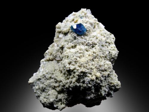 Fluorapatito<br />Pegmatita Golconda, Governador Valadares, Vale do Rio Doce, Minas Gerais, Brasil<br />10 x 7 cm.<br /> (Autor: Antonio P. López)