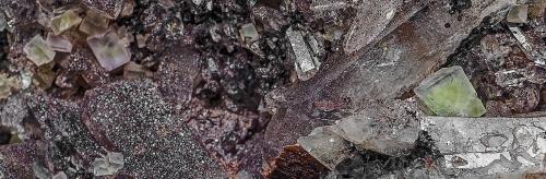 Quartz, Hematite, Fluorite<br />Seebachfelsen (Seebach Cliff), Friedrichroda, Distrito Gotha, Turingia/Thüringen, Alemania<br /><br /> (Author: am mizunaka)