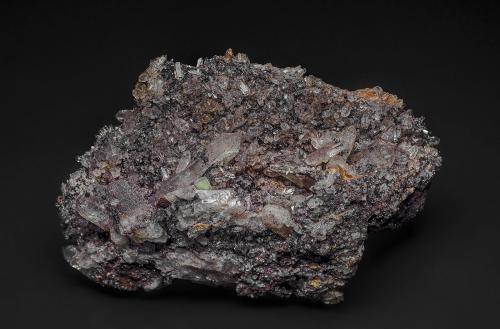 Quartz, Hematite, Fluorite<br />Seebachfelsen (Seebach Cliff), Friedrichroda, Distrito Gotha, Turingia/Thüringen, Alemania<br />8.9 x 5.7 cm<br /> (Author: am mizunaka)