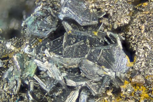 Chalcocite<br />Mina Levant, Trewellard, Distrito Saint Just, Cornwall, Inglaterra / Reino Unido<br />FOV = 2.0 mm<br /> (Author: Doug)