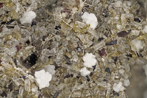 Cristobalite<br />Cantera Lemolo Lake, Condado Douglas, Oregon, USA<br />FOV = 4.0 mm<br /> (Author: Doug)