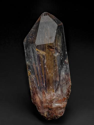 Quartz, Rutile<br />Placerville, Distrito Placerville, Condado El Dorado, California, USA<br />7.4 x 2.5 cm<br /> (Author: am mizunaka)