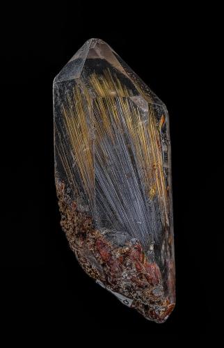 Quartz, Rutile<br />Placerville, Distrito Placerville, Condado El Dorado, California, USA<br />7.4 x 2.5 cm<br /> (Author: am mizunaka)