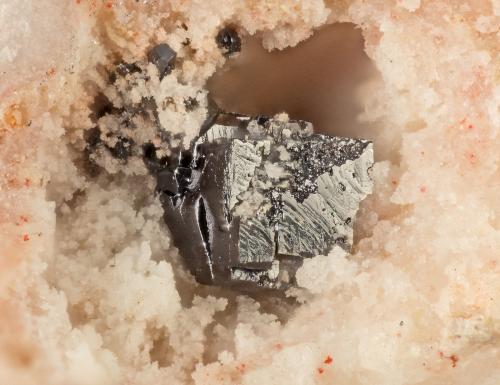 Corderoite<br />Mina McDermitt, Cordero, Distrito Opalite, Condado Humboldt, Nevada, USA<br />FOV = 1.1 mm<br /> (Author: Doug)