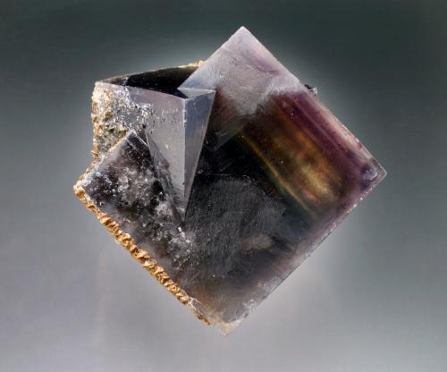 Fluorite with Siderite<br />Mina Boltsburn, Distrito Rookhope, Weardale, North Pennines Orefield, County Durham, Inglaterra / Reino Unido<br />8x8x7 cm overall size<br /> (Author: Jesse Fisher)