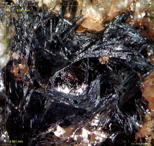 Hematites.<br />Minas Batère, Corsavy, Le Canigou, Céret, Departamento Pirineos Orientales, Occitanie, Francia<br />5´051 x 4´841 mm.<br /> (Autor: Jesus Franquesa Baucells)