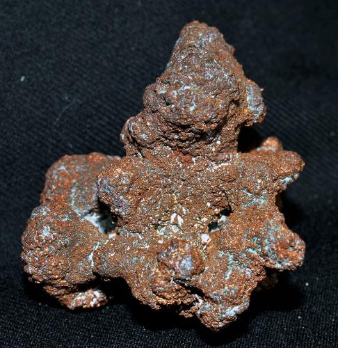 Copper<br />Mina Morenci, Northwest Extension, Morenci, Distrito Copper Mountain, Montes Shannon, Condado Greenlee, Arizona, USA<br />5x5x5 cm<br /> (Author: Joseph DOliveira)