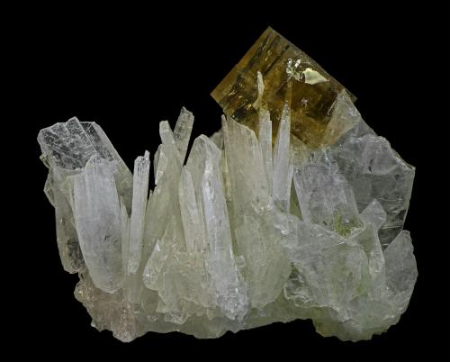 Fluorite<br />Cantera White Rock, Clay Center, Condado Ottawa, Ohio, USA<br />55 x 35 x 40 mm<br /> (Author: Rob Schnerr)