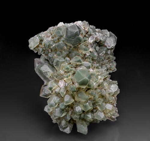 Quartz with Chlorite Inclusions<br />Shingle Springs, Distrito Shingle Springs, Condado El Dorado, California, USA<br />9.6 x 9.3 cm<br /> (Author: am mizunaka)