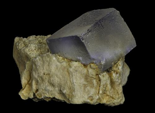 Fluorite<br />Canteras Touroug-El Hamda (Mina Hameda), Melaab, Cercle Goulmima, Provincia Er Rachidia, Región Drâa-Tafilalet, Marruecos<br />45 x 35 x 30 mm<br /> (Author: Rob Schnerr)