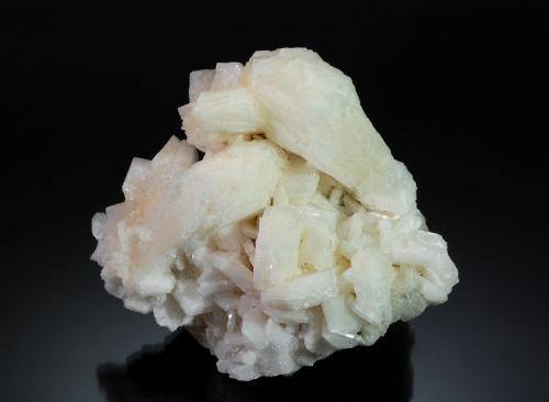 Barrerite (Stilbite subgroup)<br />Rocky Pass, Isla Kuiu, Sitka, Alaska, USA<br />5.5 x 6.2 cm<br /> (Author: michael shaw)