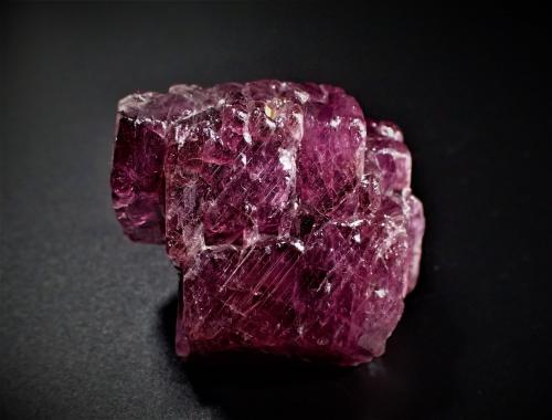 Corundum (variety ruby)<br />Mogok Valley, Mogok Township, Pyin-Oo-Lwin District, Mandalay Region (Mandalay Division), Myanmar (Burma)<br />42 mm x 40 mm x 28 mm<br /> (Author: Don Lum)