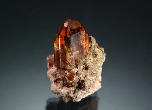 Topaz<br />Hacienda Jaral de Berrio, San Felipe, Municipio San Felipe, Guanajuato, México<br />1.8 cm x 2.9 cm<br /> (Author: Michael Shaw)