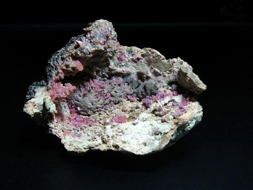 Inesita<br />Mina Hale Creek, Mad River Rock, Sierra Coastal, Condado Trinity, California, USA<br />8 x 6 cm.<br /> (Autor: Antonio P. López)